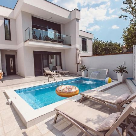 Mi Casa 2 Villa เวิร์ดนิค ภายนอก รูปภาพ